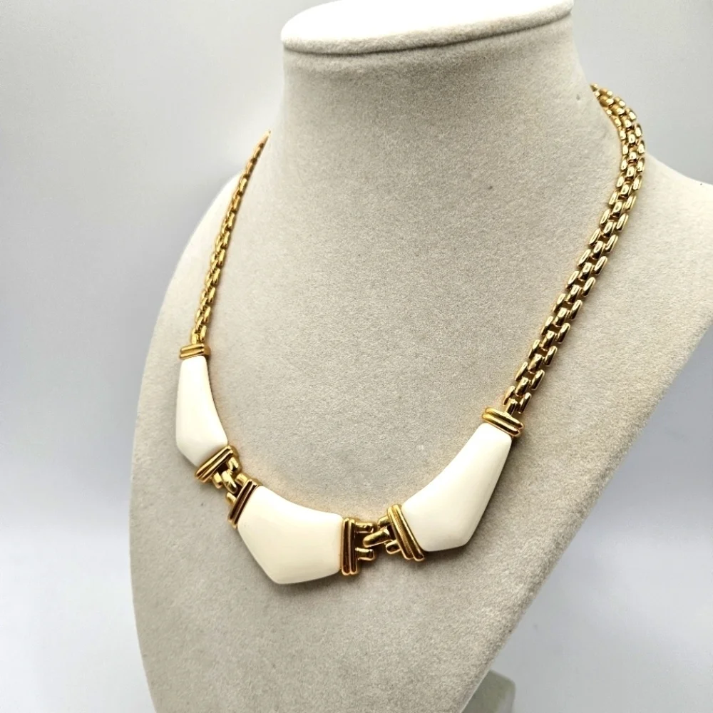 NEW VINTAGE Citation Cream Enamel Panel Statement Gold Tone Necklace